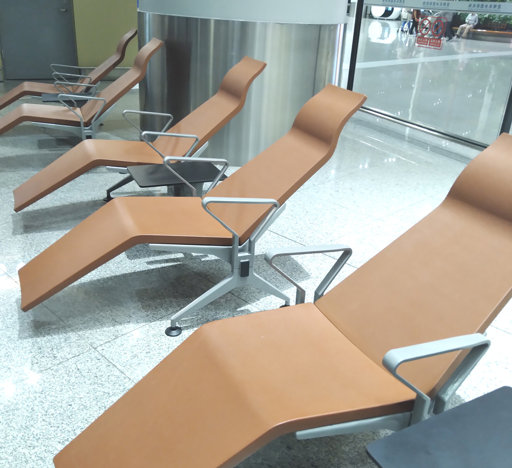 厳しいフラットベンチ